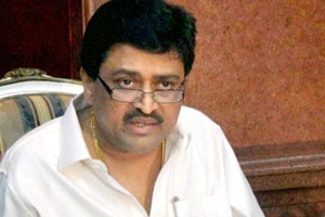 ‘आदर्श’प्रकरणी अशोक चव्हाणांची सर्वोच्च न्यायालयात धाव ‘आदर्श’प्रकरणी अशोक चव्हाणांची सर्वोच्च न्यायालयात धाव