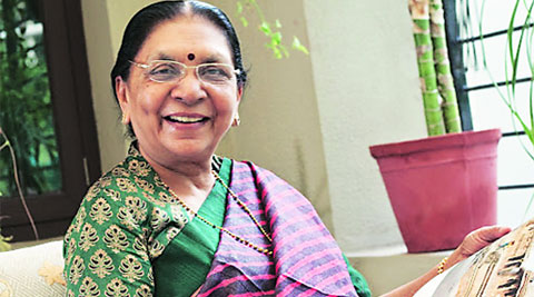 कठोर प्रशासकाची प्रतिमा