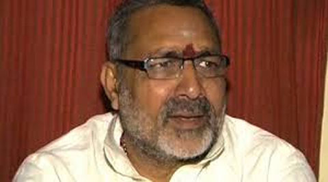 आचार संहितेच्या उल्लंघनाबाबत निवडणूक आयोगाची भूमिका दुटप्पी- गिरीराज सिंह आचार संहितेच्या उल्लंघनाबाबत निवडणूक आयोगाची भूमिका दुटप्पी- गिरीराज सिंह