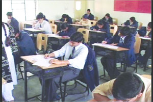 दहावीच्या प्रवेशपत्रांचा घोळ कायम दहावीच्या प्रवेशपत्रांचा घोळ कायम