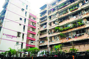 कॅम्पाकोलाचा चेंडू राज्य सरकारच्या कोर्टात