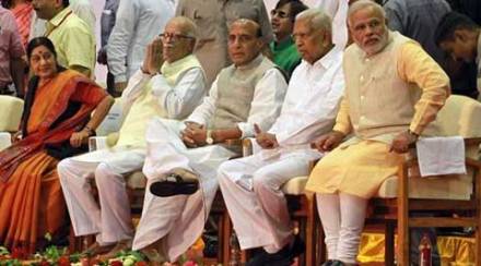 मंत्रिमंडळातील समावेशाच्या दृष्टीने दिल्लीमध्ये गाठी-भेटींना वेग मंत्रिमंडळातील समावेशाच्या दृष्टीने दिल्लीमध्ये गाठी-भेटींना वेग