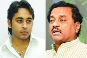 अटीतटीच्या लढतीत तटकरेंचा पराभव