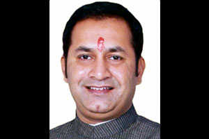 थोरात यांच्यासह विखे, शिंदे, कर्डिलेंवर टीका थोरात यांच्यासह विखे, शिंदे, कर्डिलेंवर टीका