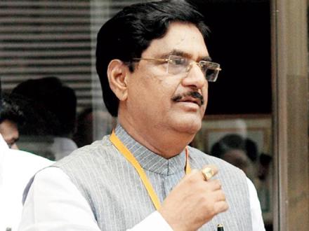 गोपीनाथ मुंडेंच्या अंत्यदर्शनासाठी मुंबई-लातूर विशेष रेल्वे गोपीनाथ मुंडेंच्या अंत्यदर्शनासाठी मुंबई-लातूर विशेष रेल्वे