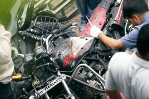 बॉम्बस्फोटाचा तपास दहशतवादविरोधी पथकाकडे – गृहमंत्री आर. आर. पाटील बॉम्बस्फोटाचा तपास दहशतवादविरोधी पथकाकडे – गृहमंत्री आर. आर. पाटील