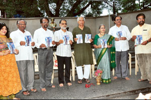 जातीअंताच्या लढय़ाला अद्याप सुरूवात झालेली नाही – डॉ. बाबा आढाव जातीअंताच्या लढय़ाला अद्याप सुरूवात झालेली नाही – डॉ. बाबा आढाव