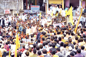 धनगर समाजाचा कराडमध्ये मोर्चा धनगर समाजाचा कराडमध्ये मोर्चा