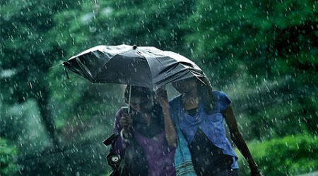 अंगावर येणारा कोरडय़ा आभाळाचा चांदवा अंगावर येणारा कोरडय़ा आभाळाचा चांदवा