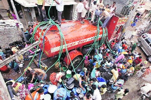 बीडमधील ४५८ गावांना २०९ टँकरने पाणीपुरवठा