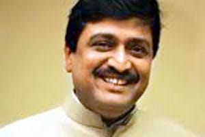 अशोक चव्हाण यांना तात्पुरता दिलासा अशोक चव्हाण यांना तात्पुरता दिलासा