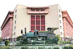 रेल्वेचा प्रशासकीय पसारा.. रेल्वेचा प्रशासकीय पसारा..