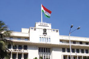 लाचखोरांच्या मालमत्तेवर टाच!