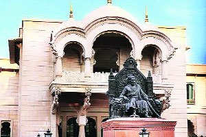 ‘महाराष्ट्र सदन’ तुम्हीच सांभाळा! ‘महाराष्ट्र सदन’ तुम्हीच सांभाळा!