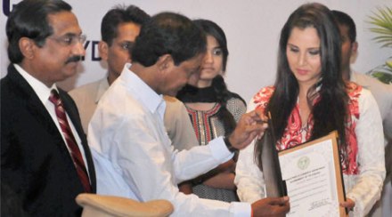 सानिया मिर्झाला तेलंगणा भाजपचा विरोध; पाकिस्तानची सून म्हणून उल्लेख