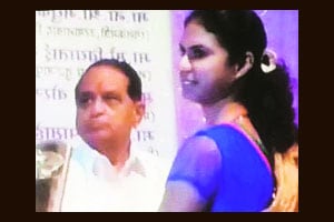 खेळाडूंच्या बेशिस्तीमुळे कबड्डीमध्ये महाराष्ट्र अपयशी! खेळाडूंच्या बेशिस्तीमुळे कबड्डीमध्ये महाराष्ट्र अपयशी!