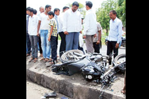 नगर शहरातील युवक-युवती ठार