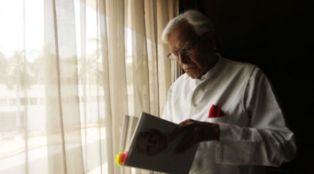 त्यांच्या सत्याचे प्रयोग..