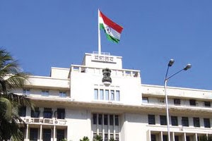 सरपंच आणि ग्रामसेवकांच्या मानधनात वाढ