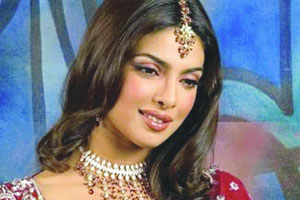 प्रियांका चोप्रा सरस.. प्रियांका चोप्रा सरस..