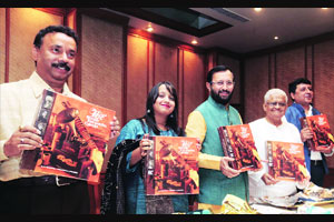 मेणाच्या नळकांडय़ांतील सोनेरी भूतकाळ पुन्हा वर्तमानात!