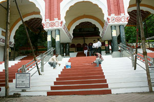 चतु:शृंगी मंदिर परिसरात यात्रेसाठी यंदाही रेडिओ स्टेशन! चतु:शृंगी मंदिर परिसरात यात्रेसाठी यंदाही रेडिओ स्टेशन!