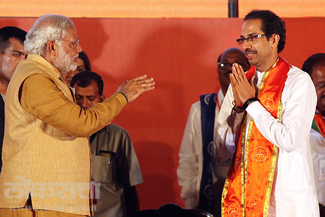 सामनाच्या अग्रलेखातून भारतीय लष्कराच्या कारवाईचे आणि मोदी सरकारचे भरभरुन कौतुक करण्यात आले आहे.
