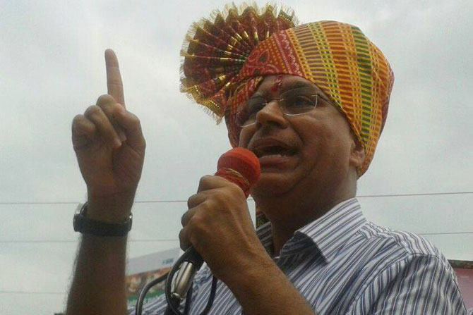 संकुचित लाभाचेच स्वप्न! संकुचित लाभाचेच स्वप्न!