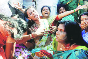 निर्बुद्धपणाची साथ निर्बुद्धपणाची साथ