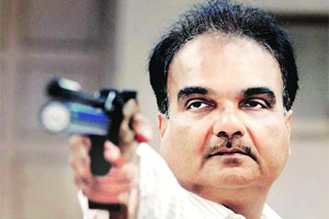 खडतर मुकाबला -अशोक पंडित