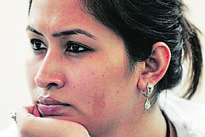 दुखापतीमुळे ज्वालाची माघार दुखापतीमुळे ज्वालाची माघार