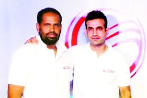 पठाण बंधूंची क्रिकेट अकादमी पठाण बंधूंची क्रिकेट अकादमी