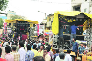 आवाजकलहाने पुरोगामित्वाला गालबोट