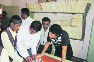 सर्वकार्येशु सर्वदा : प्रकाशाच्या वाटेवरचे प्रवासी