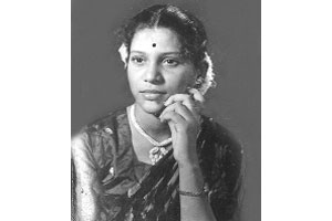 आदरांजली: कामगार रंगभूमीवरील तेजस्वी तारका आदरांजली: कामगार रंगभूमीवरील तेजस्वी तारका