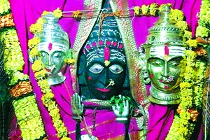 हिंगुळजा देवी – पाकिस्तानातून गडिहग्लजला हिंगुळजा देवी – पाकिस्तानातून गडिहग्लजला