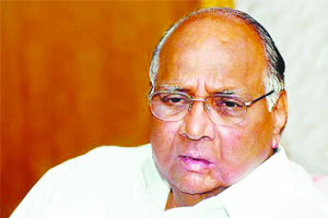 ठाकरे घराण्यातील कोणी थेट सत्तेत जाणार नाही – पवार ठाकरे घराण्यातील कोणी थेट सत्तेत जाणार नाही – पवार