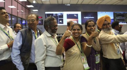 सर्व मंगळ मांगल्ये सर्व मंगळ मांगल्ये