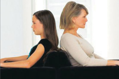 ओपन अप : दूरदेशी गेली आई