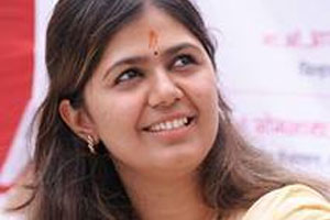 ‘चिक्की’ ते ‘चप्पल’! ‘चिक्की’ ते ‘चप्पल’!