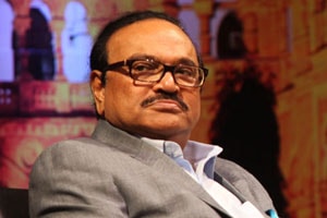 भुजबळांसह कुटुंबीयांविरोधातील खुली चौकशी सुरूच भुजबळांसह कुटुंबीयांविरोधातील खुली चौकशी सुरूच