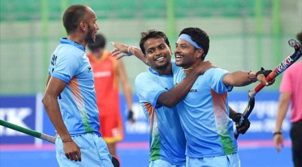 पाकिस्तानला नमवत भारताची सुवर्ण पदकाला गवसणी पाकिस्तानला नमवत भारताची सुवर्ण पदकाला गवसणी