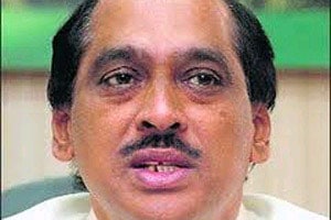 माणिकरावांचा रुद्रावतार; उपसभापतींची दिलगिरी माणिकरावांचा रुद्रावतार; उपसभापतींची दिलगिरी