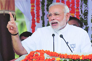 काँग्रेस-राष्ट्रवादीपासून महाराष्ट्राला वाचवा – नरेंद्र मोदी
