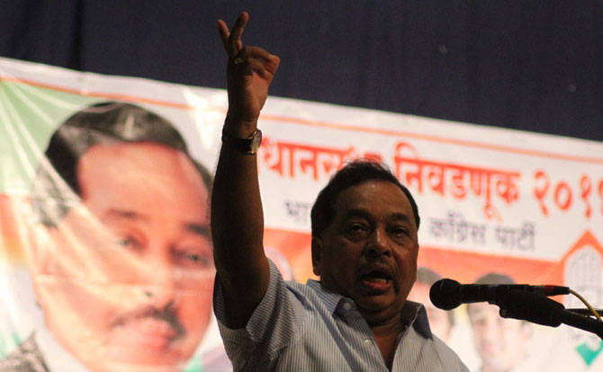 जोरदार शक्तिप्रदर्शन करत नारायण राणेंचा उमेदवारी अर्ज दाखल जोरदार शक्तिप्रदर्शन करत नारायण राणेंचा उमेदवारी अर्ज दाखल