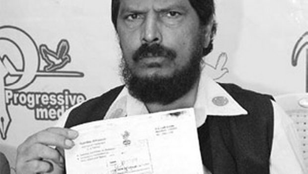 मोदी बुद्धाचेच विचार मांडत आहेत : आठवले मोदी बुद्धाचेच विचार मांडत आहेत : आठवले