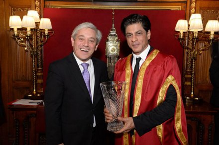 ‘ग्लोबल डाइव्हर्सिटी पुरस्कारा’ने किंग खानचा गौरव