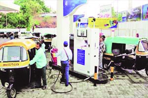 डोंबिवलीत रिक्षांना लवकरच ‘सीएनजी’चा पुरवठा डोंबिवलीत रिक्षांना लवकरच ‘सीएनजी’चा पुरवठा