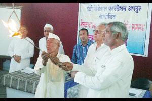 फासाच्या दोरीची होळी करून आत्महत्या रोखण्याची शपथ