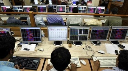 इन्फोसिसच्या घसरण-बाधेने